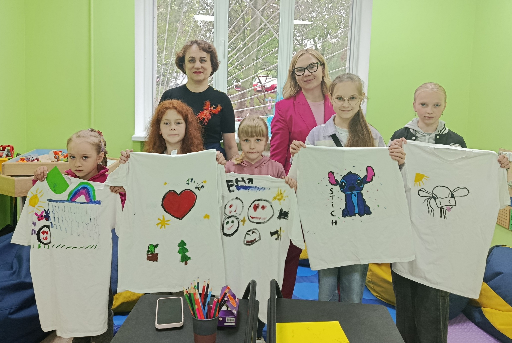 Халабуда замість хабу: молодь у селі Холодна Балка збудувала собі “молодіжний простір”... у полі - 1 - зображення